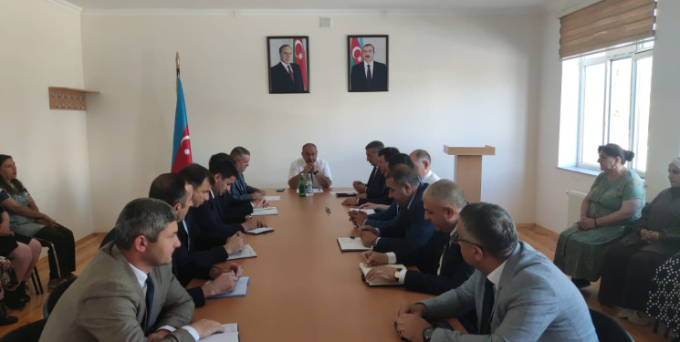Rayon İcra Hakimiyyətinin başçısı növbəti səyyar qəbulunu Xızı şəhərində keçirib.