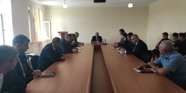 Növbəti səyyar qəbul Giləzi qəsəbə sakinləri ilə keçirib.